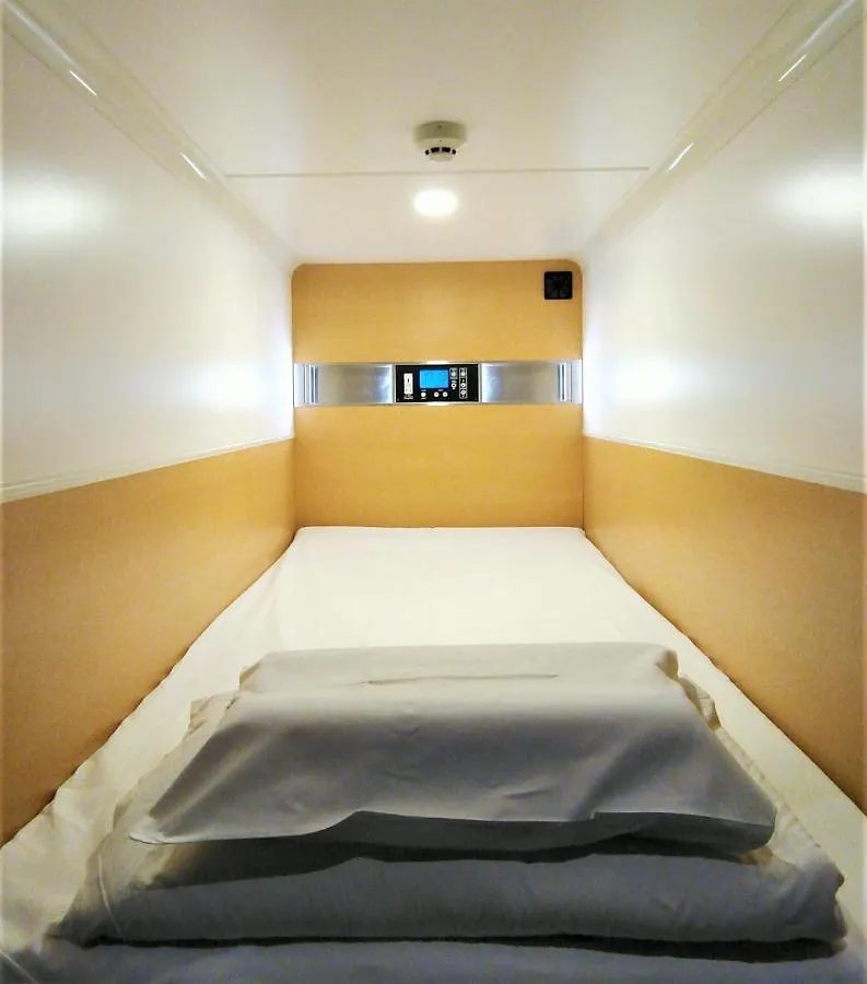 Men Only Capsule Room & Sauna, Bathhouse 男性専用サウナ&カプセル Minami Roppongi Tokio 0*,  Japan